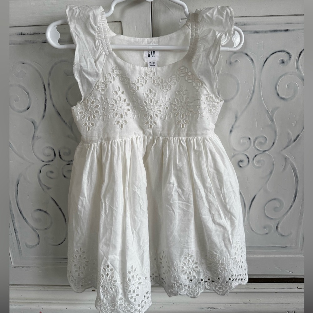 Baby gap toddler girl white dress 18-25 months